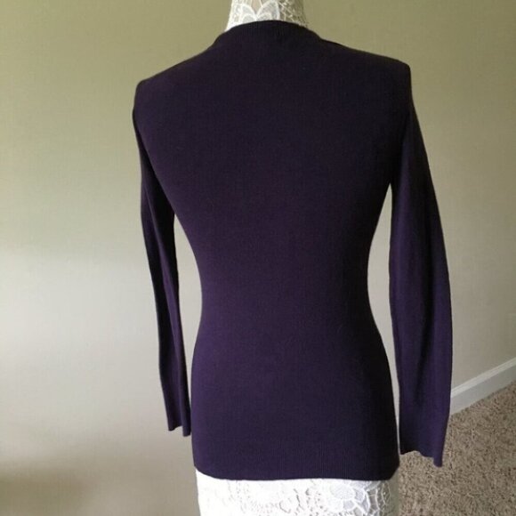 Gap Purple V-Neck Sweater - Picture 4 of 5